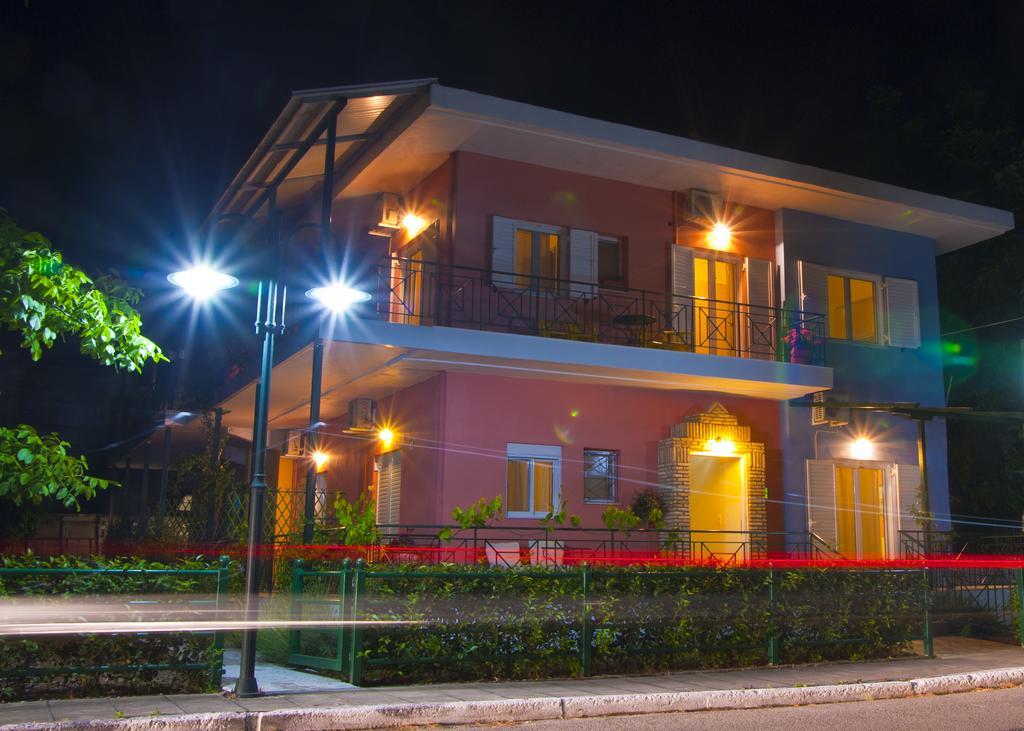 Tsertos Apartments Kamena Vourla Exterior photo